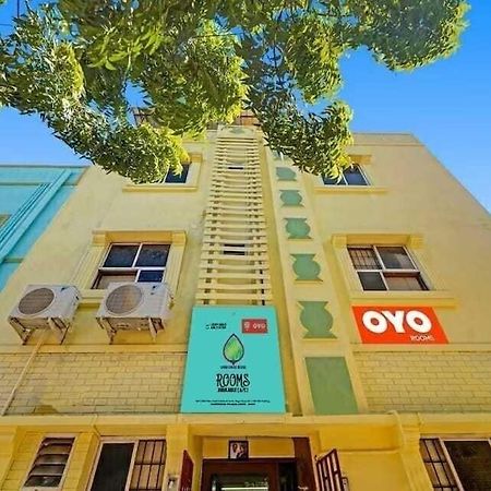 Oyo 81287 Empire Inn Ченнаи Экстерьер фото